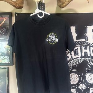 The acacia strain “slow decay” medium shirt